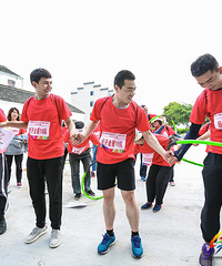 �ֳ��𱬣���ĩ����1000���˾ۼ�����3���ط����ڶ���Χ�ۣ�