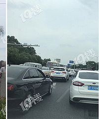 ���˺����֣�ȫ���ˡ��Ѿ����Ϻ��µ�÷�����