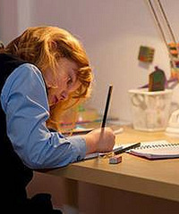 ����һ�ҳ�ŭ�ˣ����꼶�ĺ���ÿ��д��ҵ����ҹ12�㣡