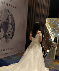 激动!第一次试婚纱 这些礼服美爆了