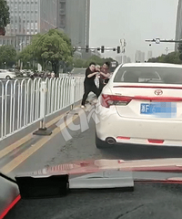 ���������ӽ�ͷ·ŭ��� ��ɾ���������ͨ�����ˣ���Ҫ��������