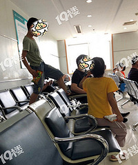 �ܺ��ӣ����Ÿ�ĸ�������