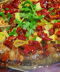 ����������Ĵ��˹ݣ������˳Ե���ǽ����