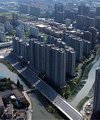 ���ھ��ӷ��������°���¥�� ˭����δ������...