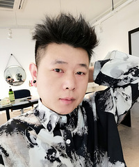 ����GG �Ҹ�һ��ܶ���Ů�� �ڴ����м򵥵�����