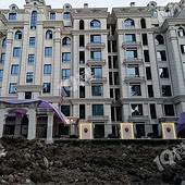 �Ǳ��Ƹ���ߵ�¥��