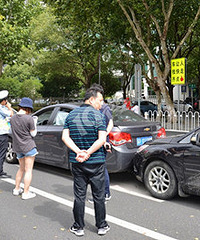 �����������飡������������ɽ��·7����ײ