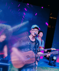 party time����ѹ�ɶ��˷�һ����