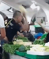 ���ˣ�����ĳ�˳������Ӳ˴�ս