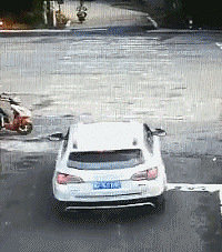 ײ����ѹ�����������һ���̵� ���緢��