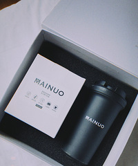 ͬʱ����һ�йҶ����� ���滹��һ�����µı���