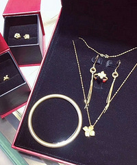 ���ѽ���Խ���鱦 ȥ����һ�� һ����20828��