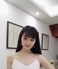 漂亮小姐姐求问:直发和卷发哪个好看