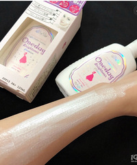 给大家安利一款美白身体乳 我结婚的时候涂的就是这款