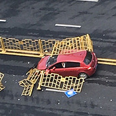 ����·������ײ���ҷ�