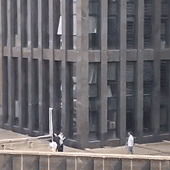 ���Ӷ�ʮ��¥����