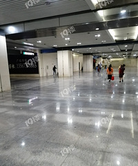 ���ٵĵ��������Ķ����ˣ�ֻ�м�����վ�տյ���