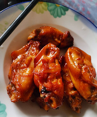 ���˸����䣬���˸�����