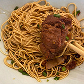 被羊肉面唤醒的一天