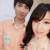 老公陪我试婚纱