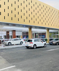 �ڼ��˷���һ���µĺ���4S�� �е�С���� �й���