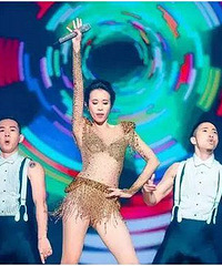 ȷ���ˣ�Ī��εҪ������������ȥ�����ļ����ݳ��ᣡ��һ��������