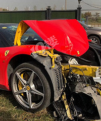 ����һ����������һײ ��ͷ���𵱳�����