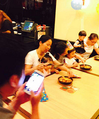 ʹ�ģ�33���±����ڼ���ĳ���а౻�ֱ��Դ� ���졢��ͷ...