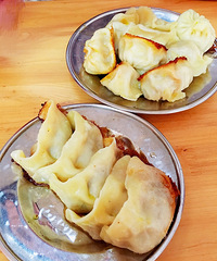 ����ʳ������