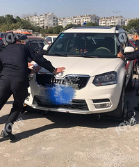还敢乱停车?嘉兴首个移车“神器” 两分钟就让你的车“不见”了