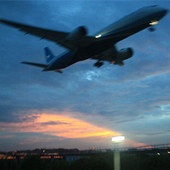 �ɻ�Խ������һɲ��