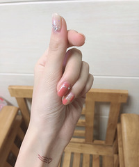 新娘美甲 粉粉的有点少女心的美甲