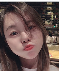 һֱ�������ڵ�ͷ�� ������ǳ��ɫ��