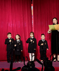 ���ڵĺ���Ҳ̫������ ��ôС�ͻ�Ӣ�����֣�