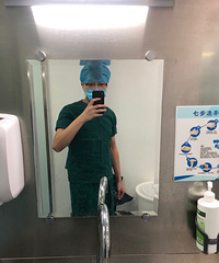 ˹�ĵ�ҽ��С��� ��˭ϲ����