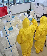 �¾��������е�һҽԺ6����Ա��ս��Ԯ�人��