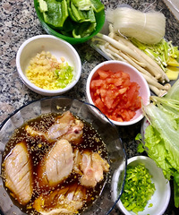 生活所迫 几乎不做饭的人也要动手做饭了