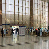 �Ƴ���һ����ݵ��м�