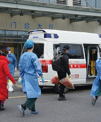 嘉兴市首例确诊病人专访:“我返程时戴了两层口罩,还是…”