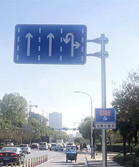 ��Υ�£�����ʯ�����ſ����ұߵ�ͷ������ͷ��