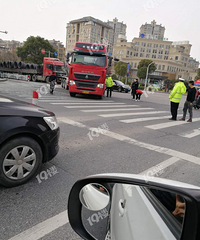 ͻ��������ĳ��ѧʮ��·�ڷ����������͹޳�ѹ���ˣ�