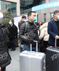 英雄归来!嘉兴驰援武汉医疗队首批回撤队员今天返程