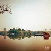 �Ϻ���԰�ĳ�ɫ