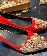 ��һ˫��һ�޶��Ļ�Ь