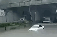 ���˶�·�λ�ˮ�����еط����ˣ�