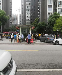 ����һ��ҵͻȻ���ߵ��³���ͣ���ѣ�Ŀ�ľ���Ϊ�Σ�