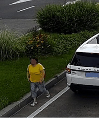 ����һŮ����������·�ϱ��ܣ���Ȼ����Ϊ���ԭ��