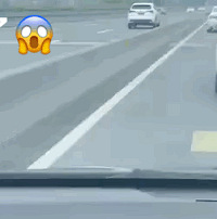 ���˴����Ͼ�Ȼ�������У�