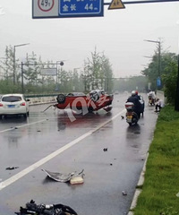 ͩ�����������ҳ����������ˣ���������ײ�˳�����Ħ��ɢ�ܡ�