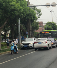 �ƺ�·�������泵����